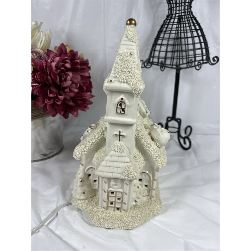 JC Penney Home Collection White Porcelain Church With‎ Lights